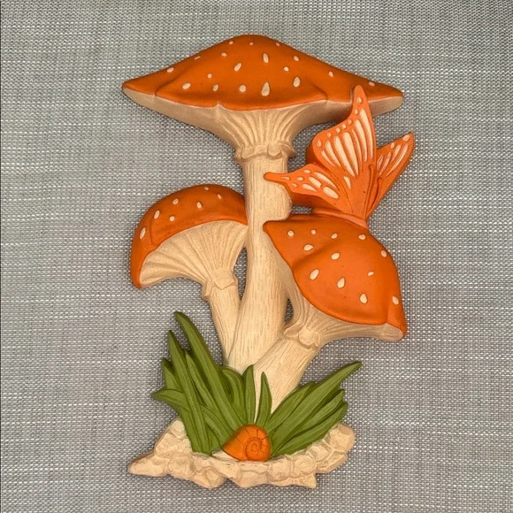 1980 Hoda Vintage Orange Mushroom & Butterfly Wall Art - Decorative Resin Plaque - Picture 1 of 2